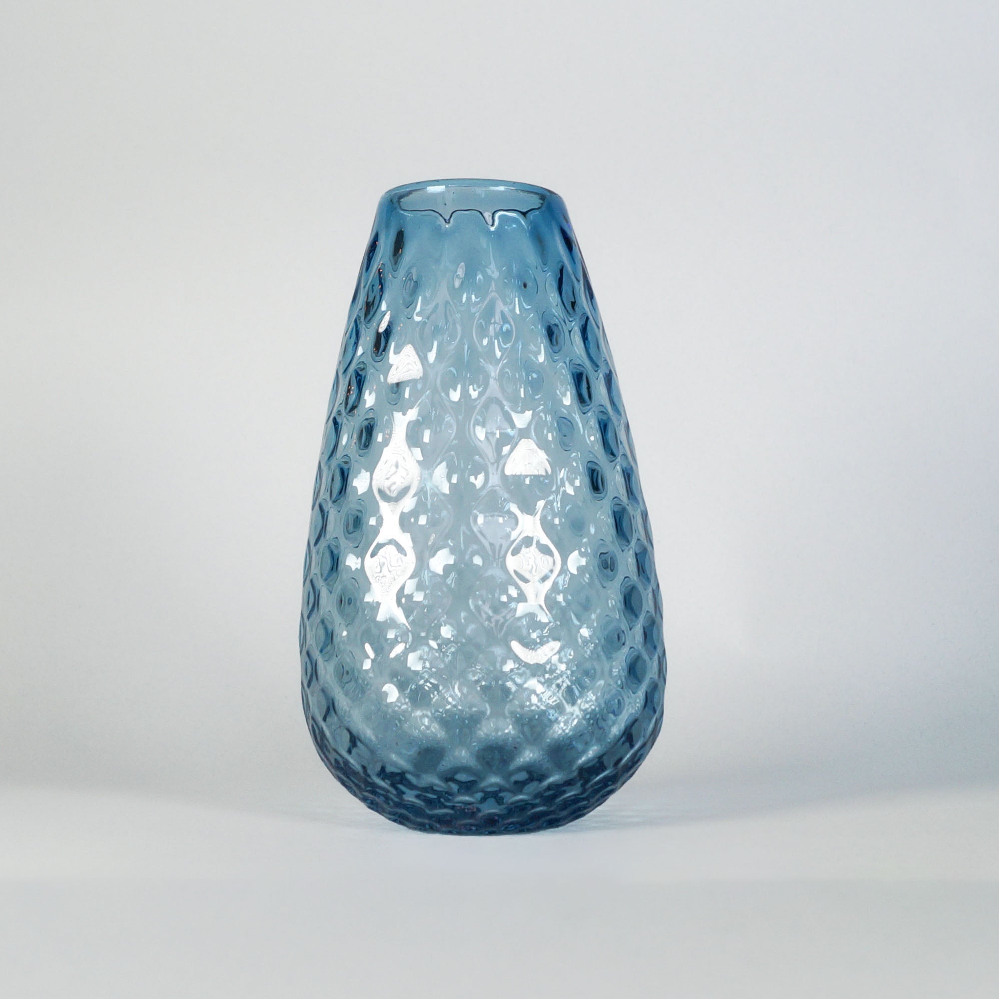 Diamond vase — Isar Grün BLÆS // Reffen Glass Studio
